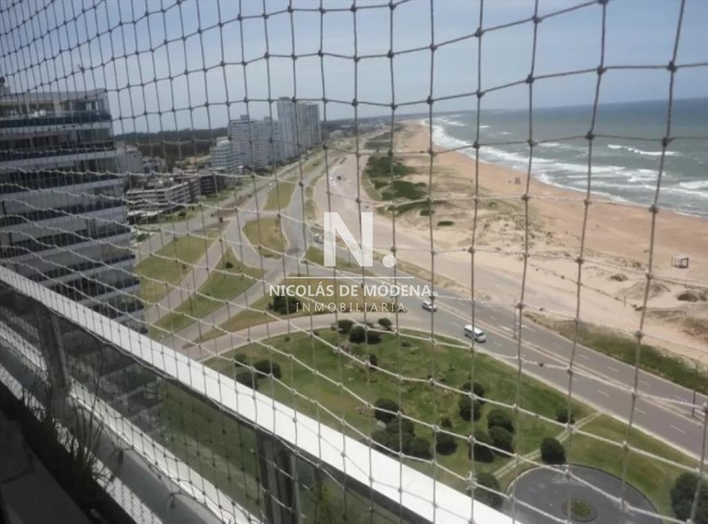 Excelente departamento frente al mar