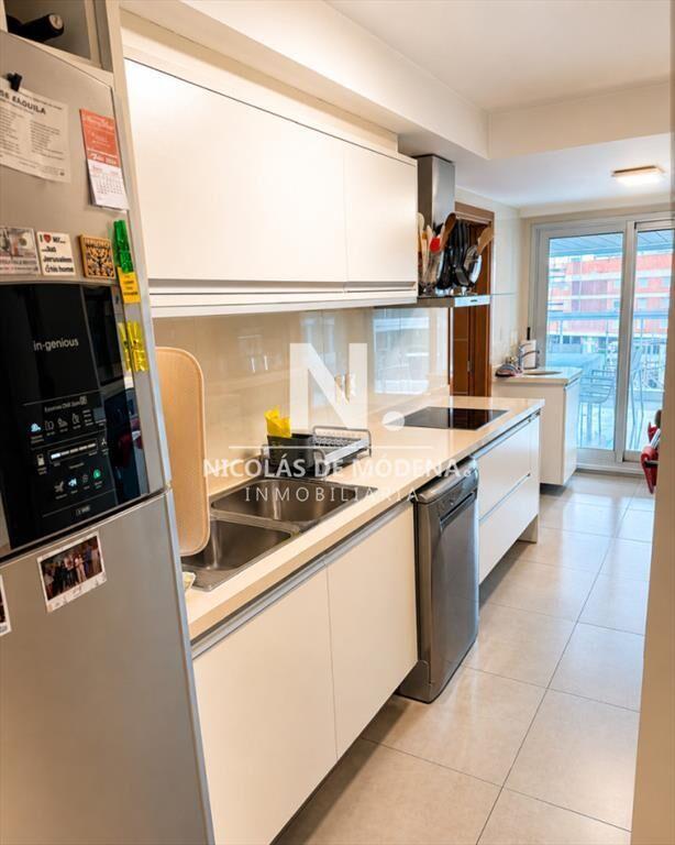 En venta apartamento de 3 dormitorios en suite en