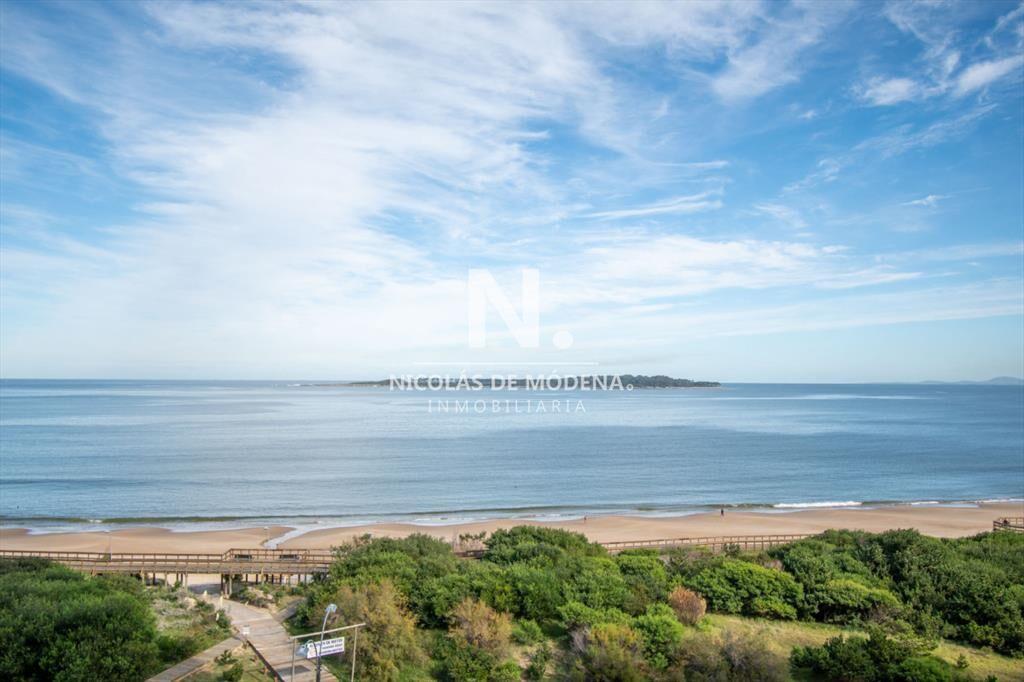 Apartamento en venta de 3 dormitorios en Punta