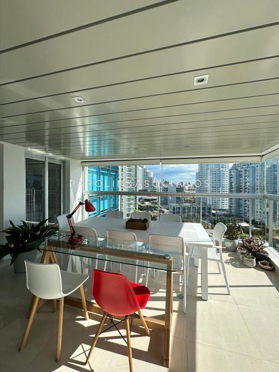 Apartamento en venta 3 dormitorios en Miami Punta