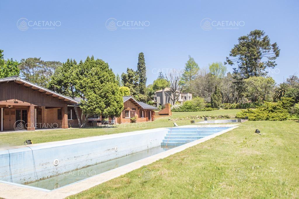 Casa en venta con vista a agradable entorno.