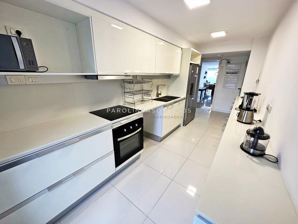 Apartamento en venta con 2 suites en edificio del