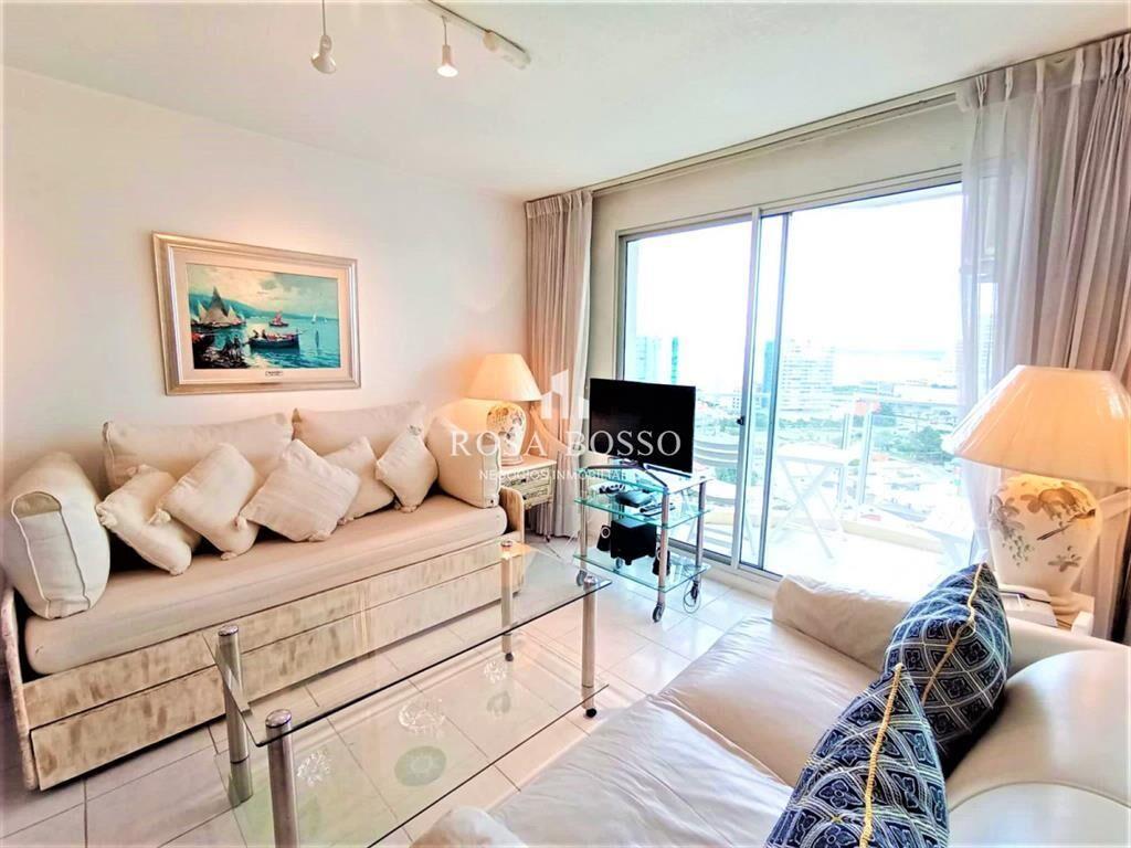 Apartamento en Brava, 1 dormitorios *