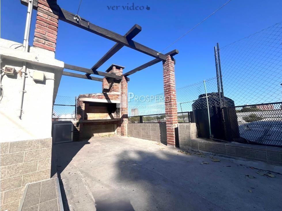 AL2250/1 venta casa 4 dorm Bella Vista/Parrillero