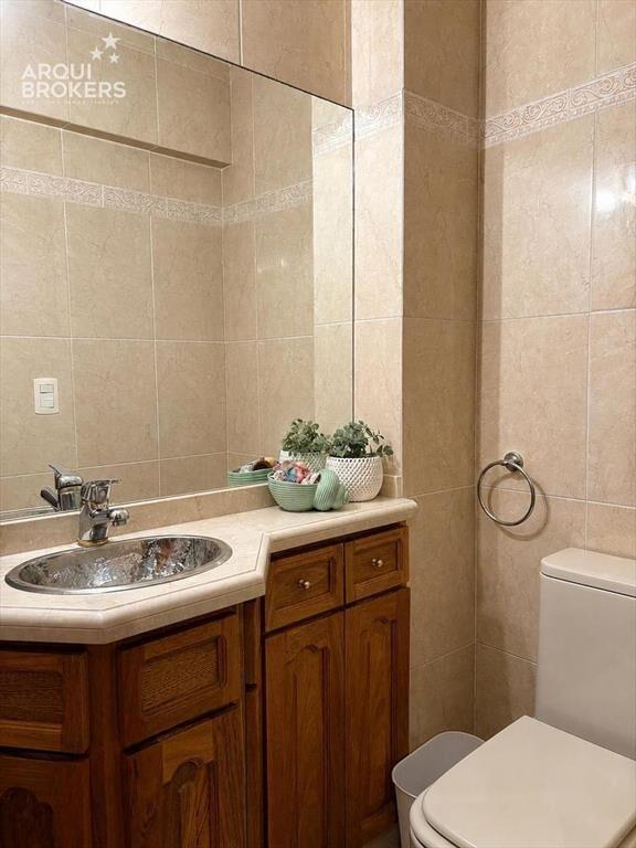 Apartamento de cuatro dormitorios en alquiler en rambla de