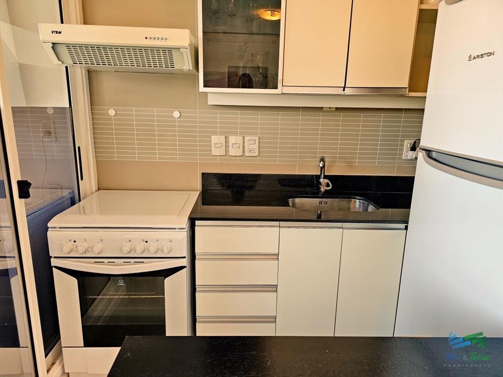 En venta apartamento 1 dormitorio con servicios en Roosevel