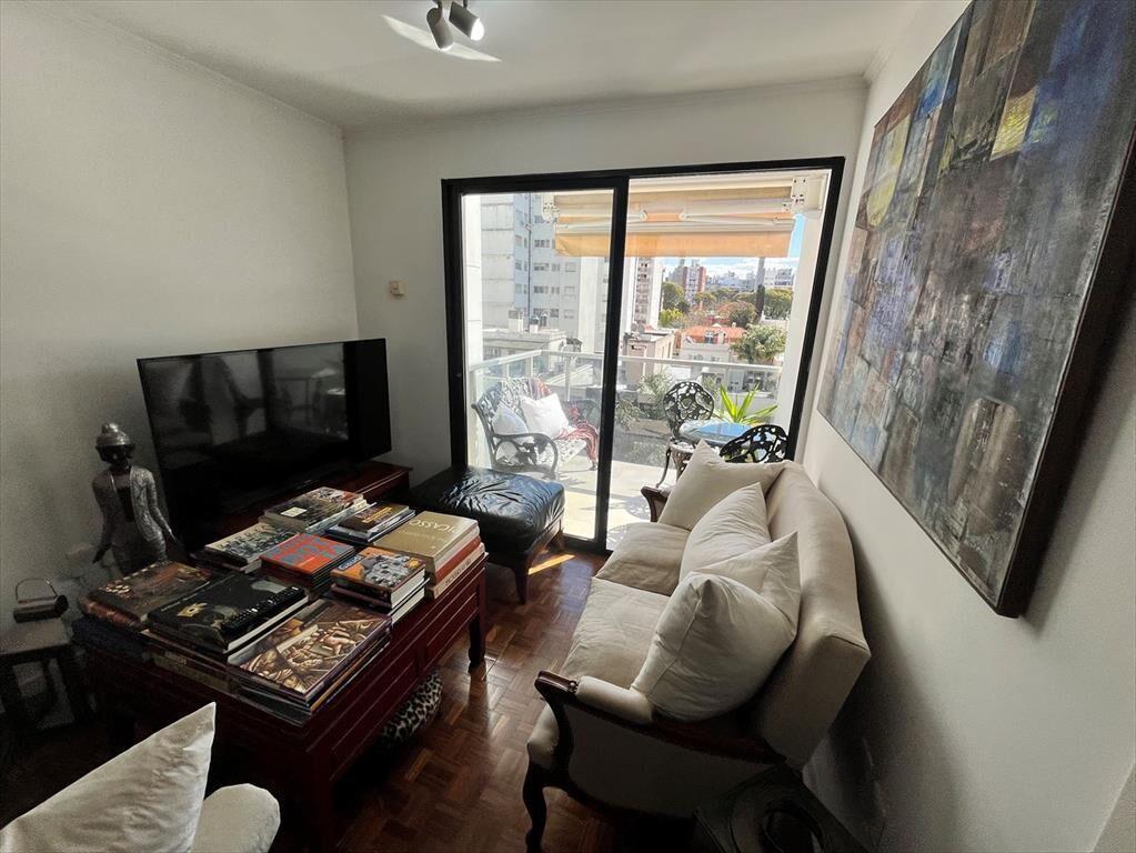 Venta Apartamento 2 Dormitorios y Garaje Pocitos