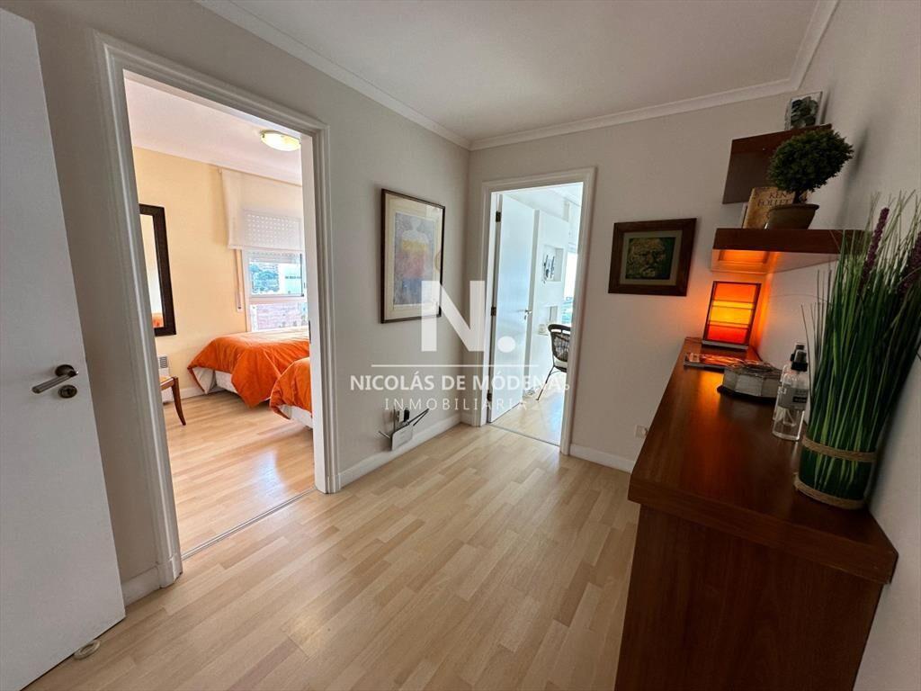 Apartamento de 2 dormitorios y medio en Playa ,