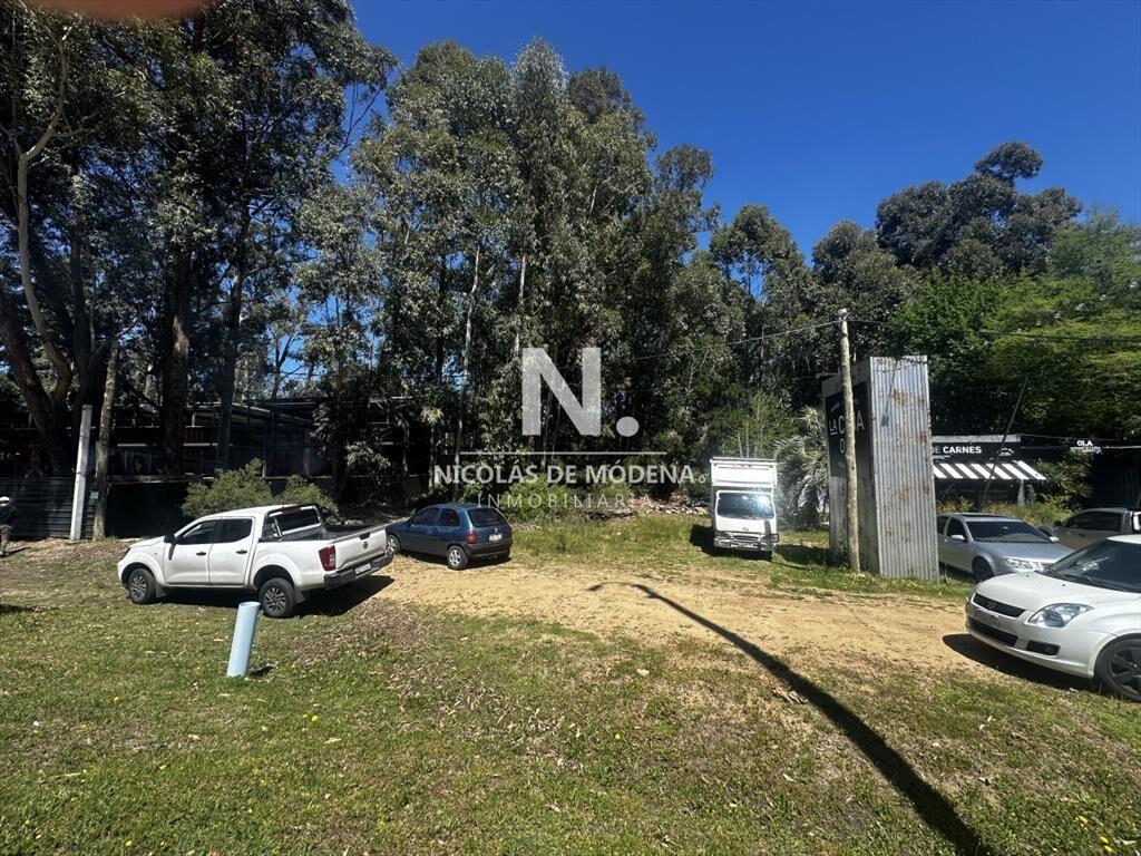 Venta terreno comercial en Solanas