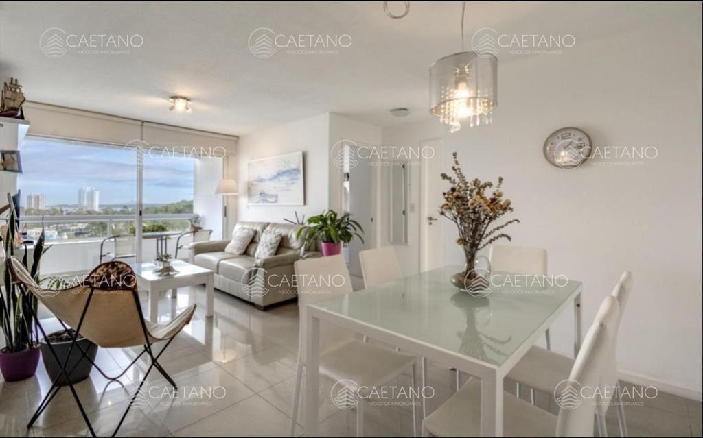 En venta apartamento de 2 dormitorios en Jardines de la Sie