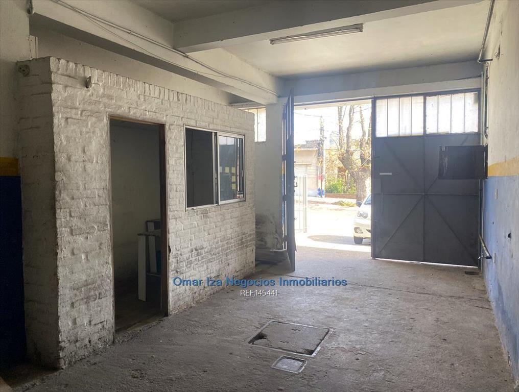 Venta con renta local industrial galpon deposito
