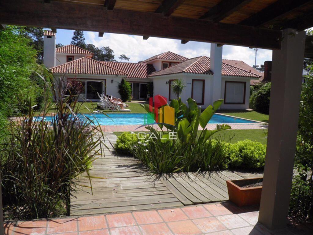 hermosa casa con todas las comodidades