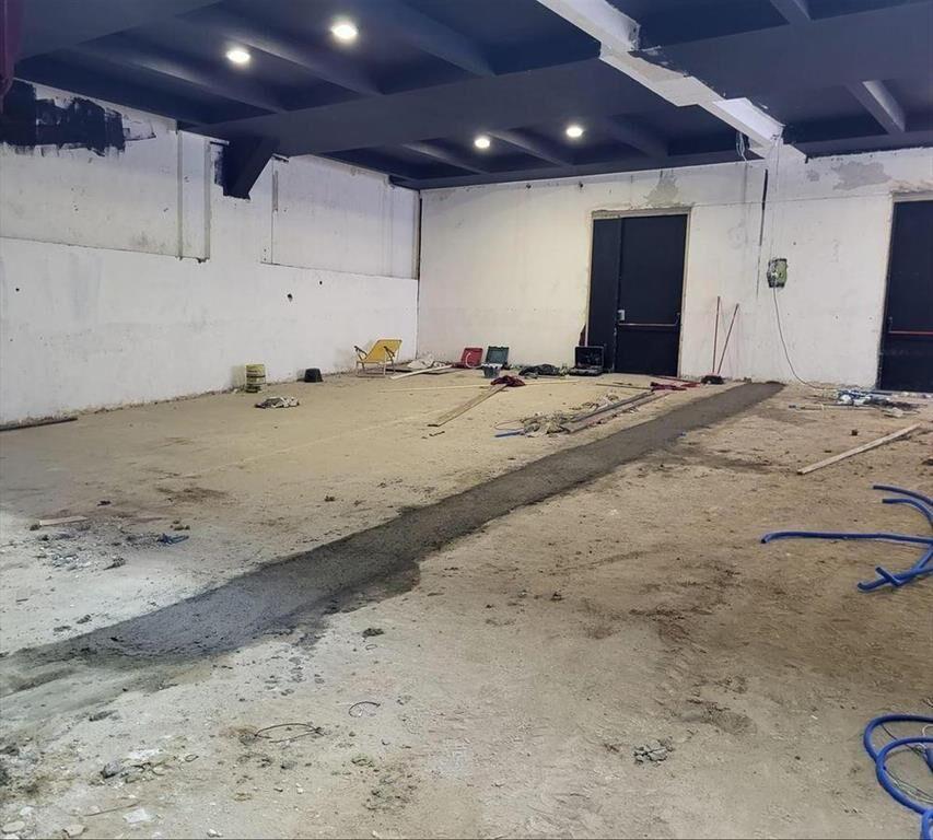 VENTA DE LOCAL DE GRAN METRAJE EN COLONIA DEL SACRAMENTO