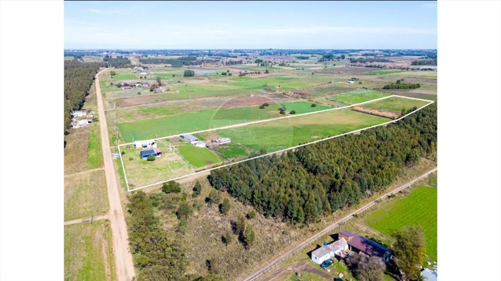 VENTA CAMPO 3.7 HÁ CON DOS CASAS TOTORAL DEL SAUCE