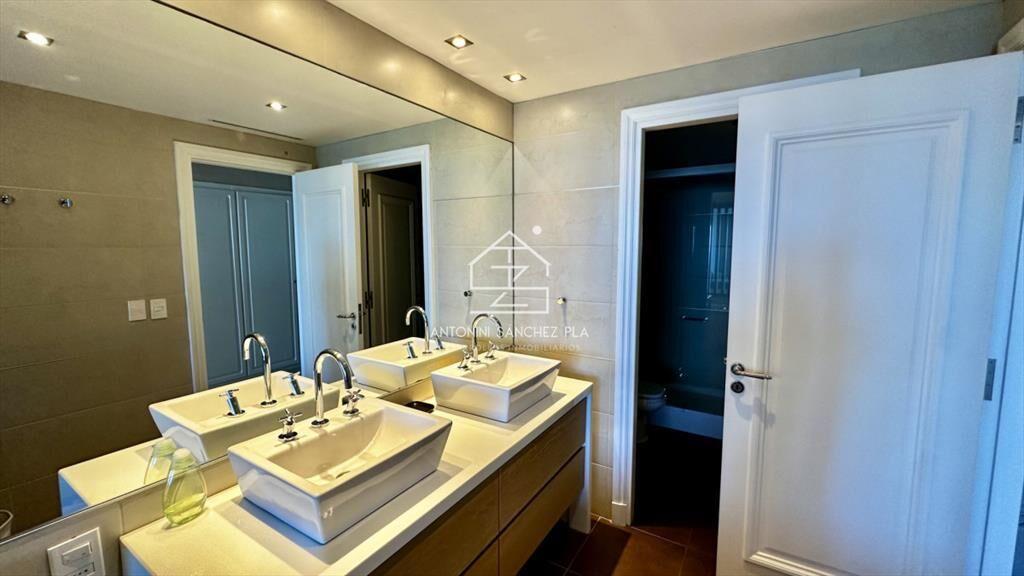 Venta Penthouse 5 dormitorios Punta del Este