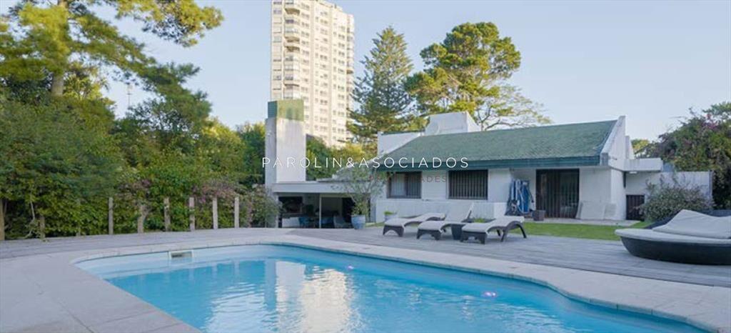 Casa en Venta de 3 Dormitorios, ubicada en Playa