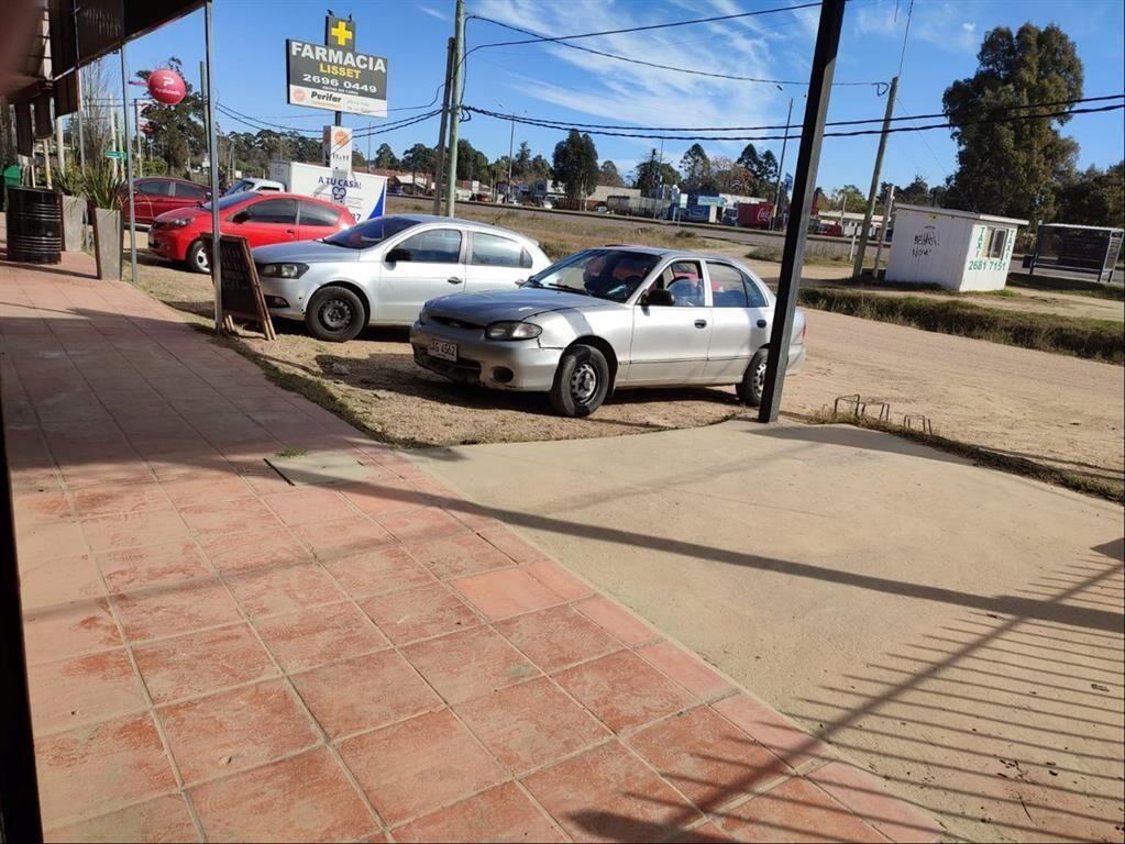 EN CENTRO COMERCIAL SOBRE AV. GIANNATTASIO Local Solymar Al