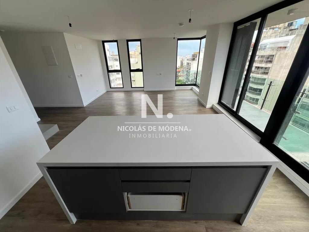 Penthouse en Venta de 3 dormitorios con terraza