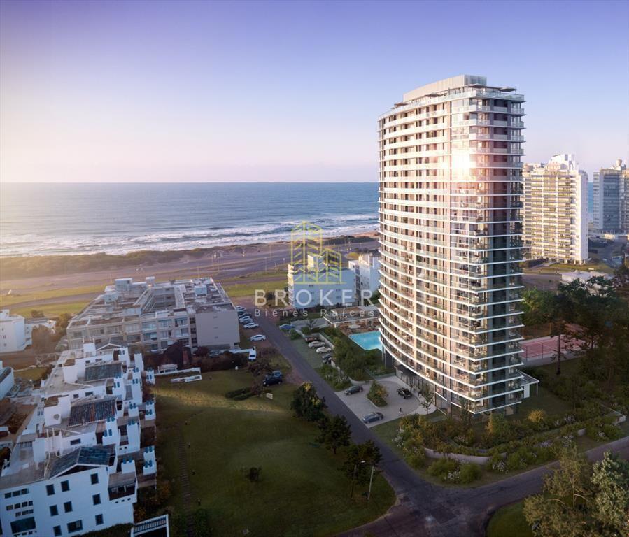Apartamento en venta 3 dormitorios, 2 baños en