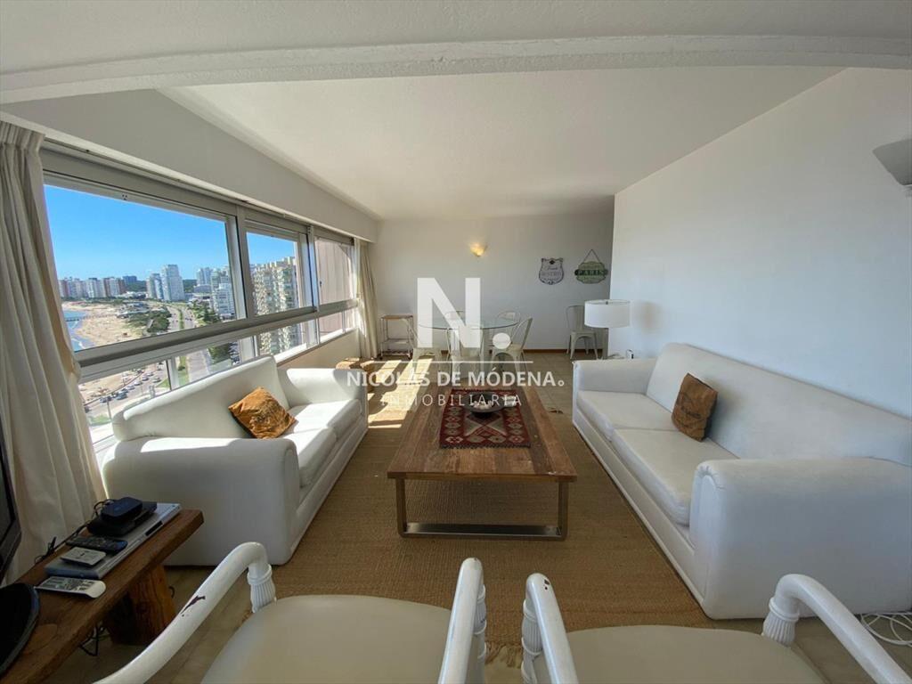 Apto en Peninsula de 3 dor, 3 baños cocina con