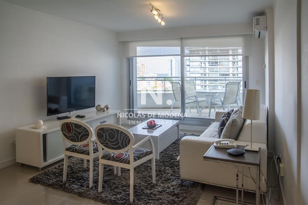 Apartamento en venta de 3 dormitorios en Forest Tower , Pun