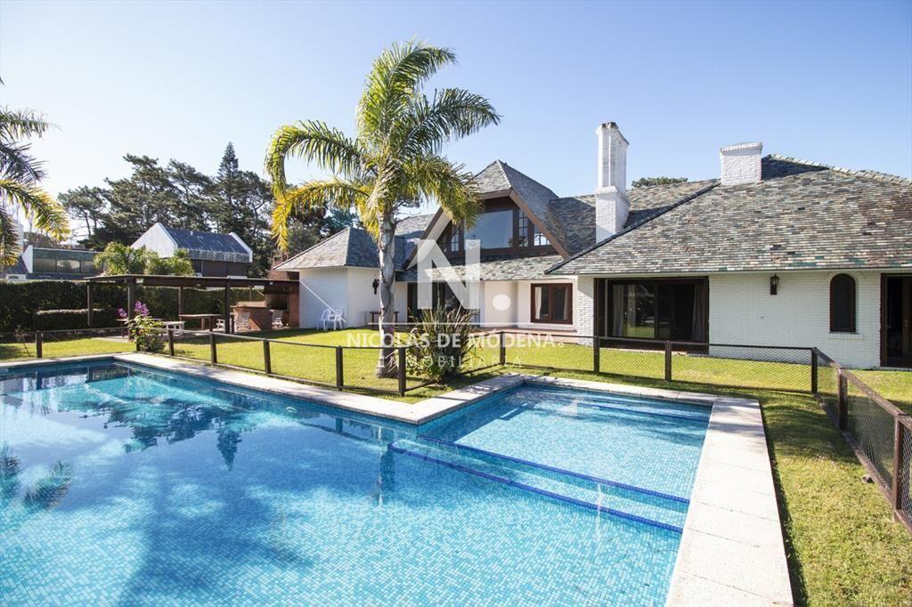 Venta de casa de 4 dormitorios mÃ¡s dependencia y