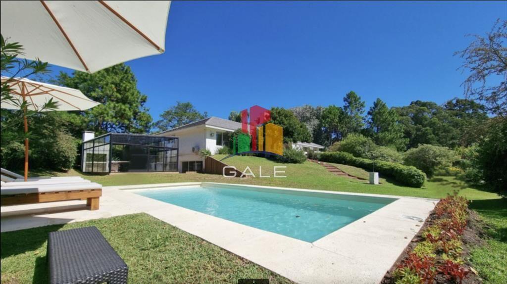 En venta espectacular casa de 5 dormitorios en
