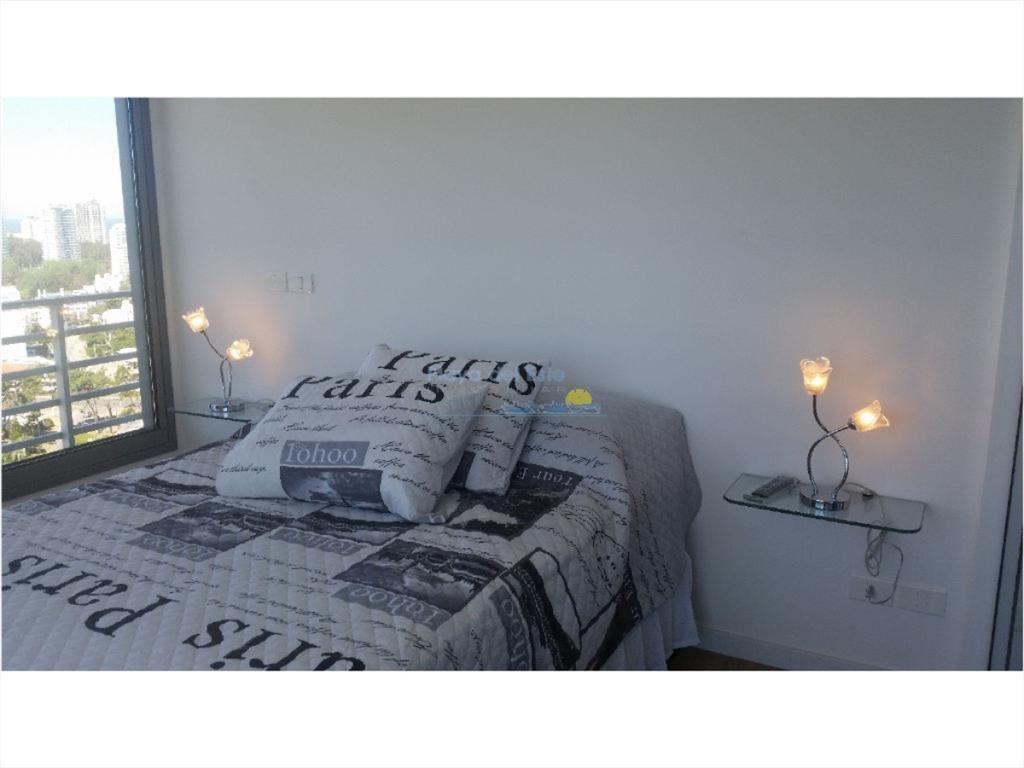 Apartamento en , 3 dormitorios *