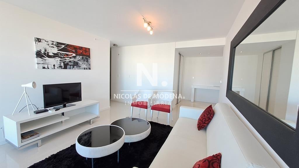 Espectacular apartamento en Playa Brava. Ref.