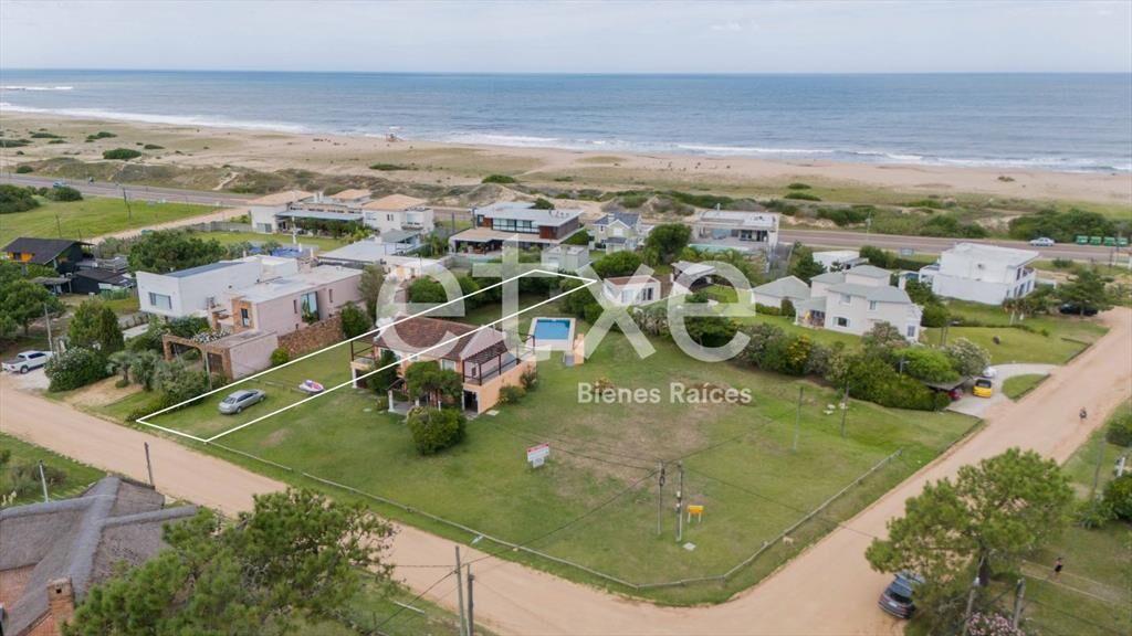 Terreno en Venta Playa Montoya...