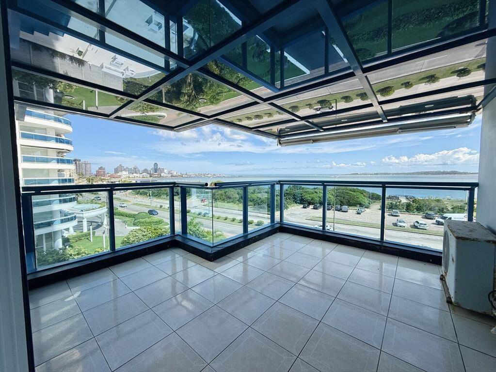 Venta apartamento de 3 dormitorios en suite - Punta del Est