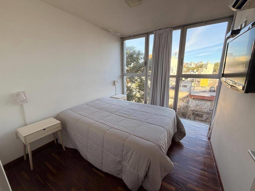 Alquiler Apartamento Un Dormitorio con Balcón en Villa Biarr