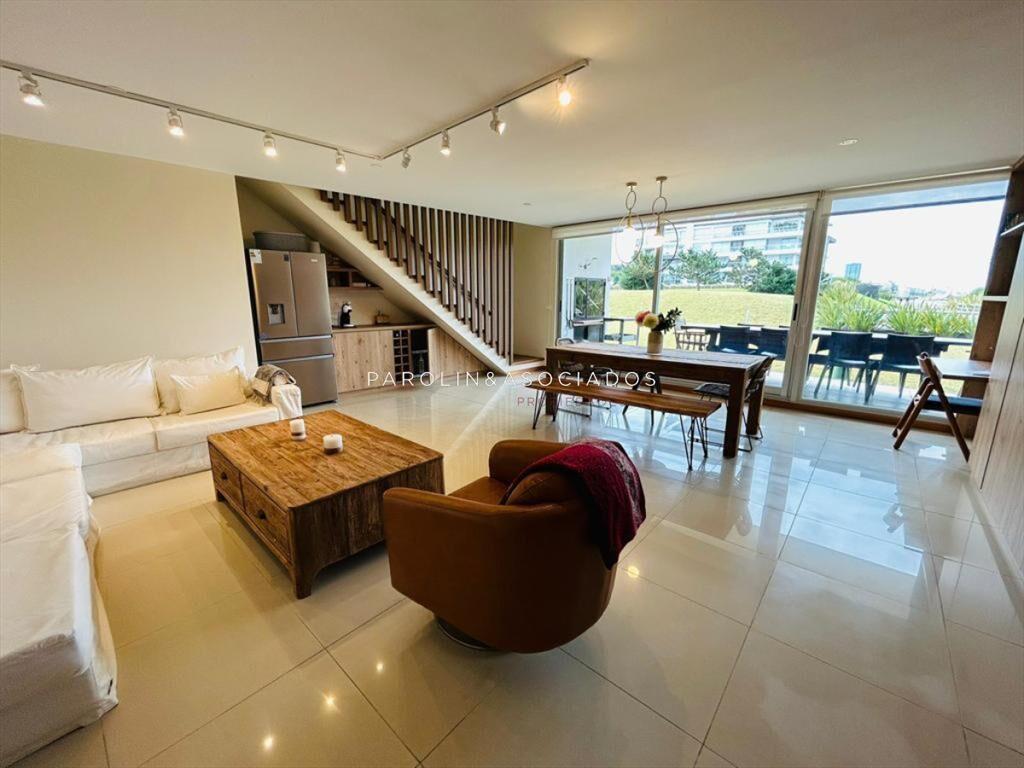Apartamento en venta Playa Brava 3 dormitorios +