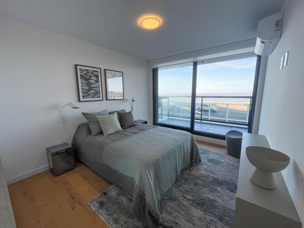 Venta apto 3 dormitorios Rambla Malvín LYRA #104 lCampigl...