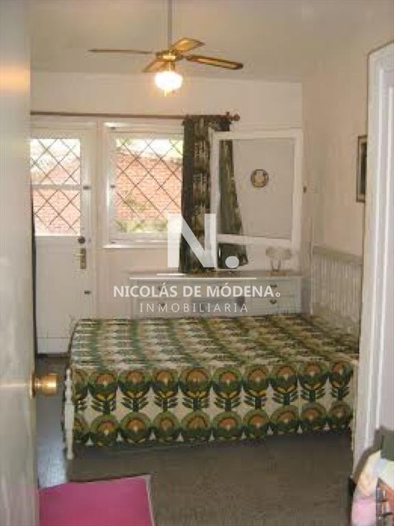 Casa de 3 dormitorios y servicio, cerca de la