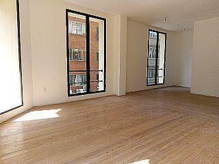 gran loft esquina frente a la Plaza Matriz !!