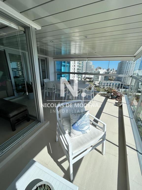 Vende apartamento con excelentes amenites de 3