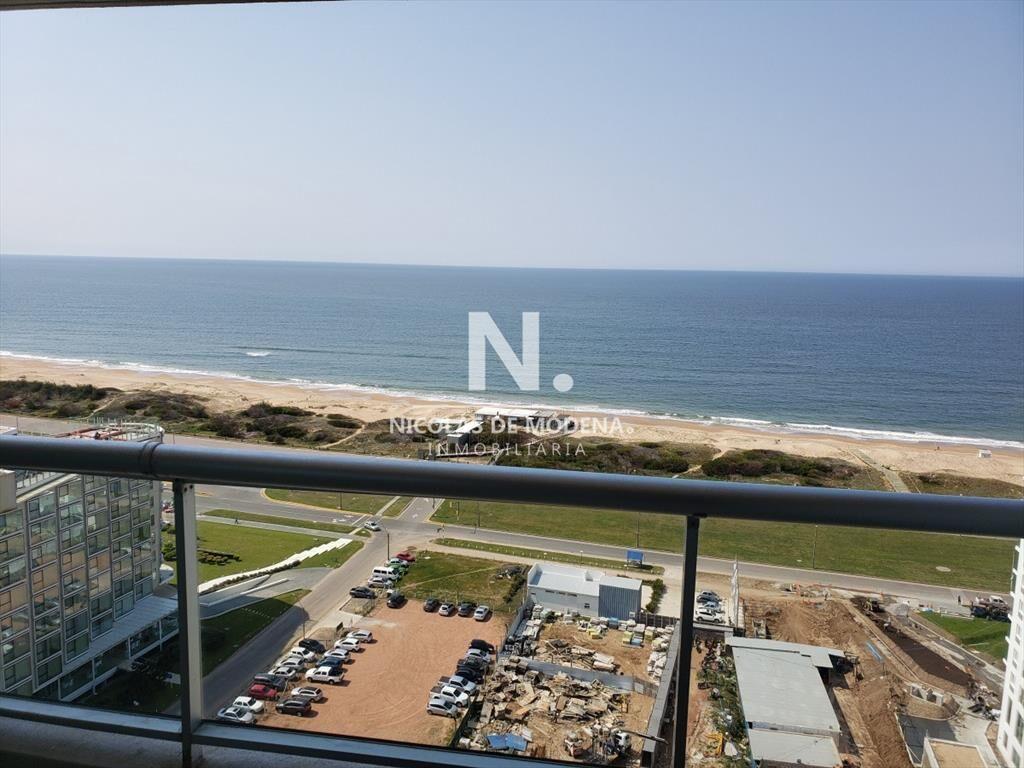 Playa Brava , edificio con muy buenos amenities
