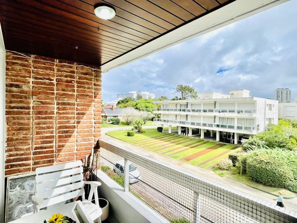 Apartamento de 2 Dormitorios en Aidy Grill a de -