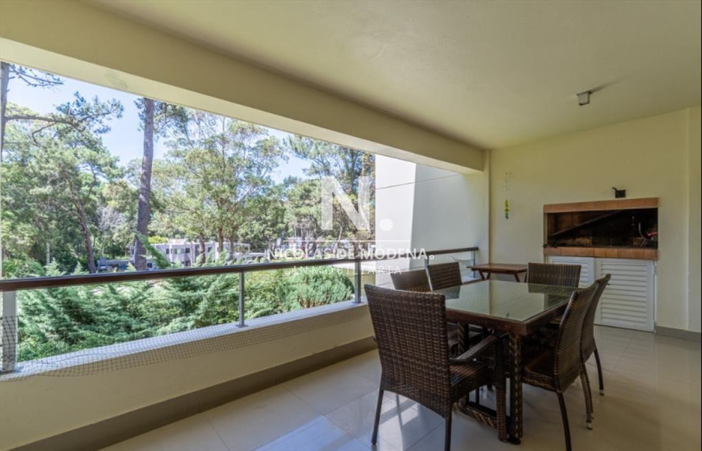 Departamento de 1 dormitorio en venta en complejo