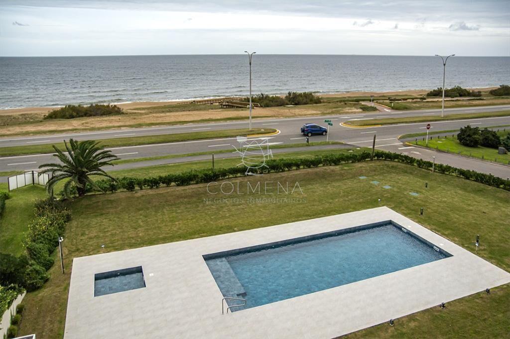 Apartamento en playa mansa con vista frente al