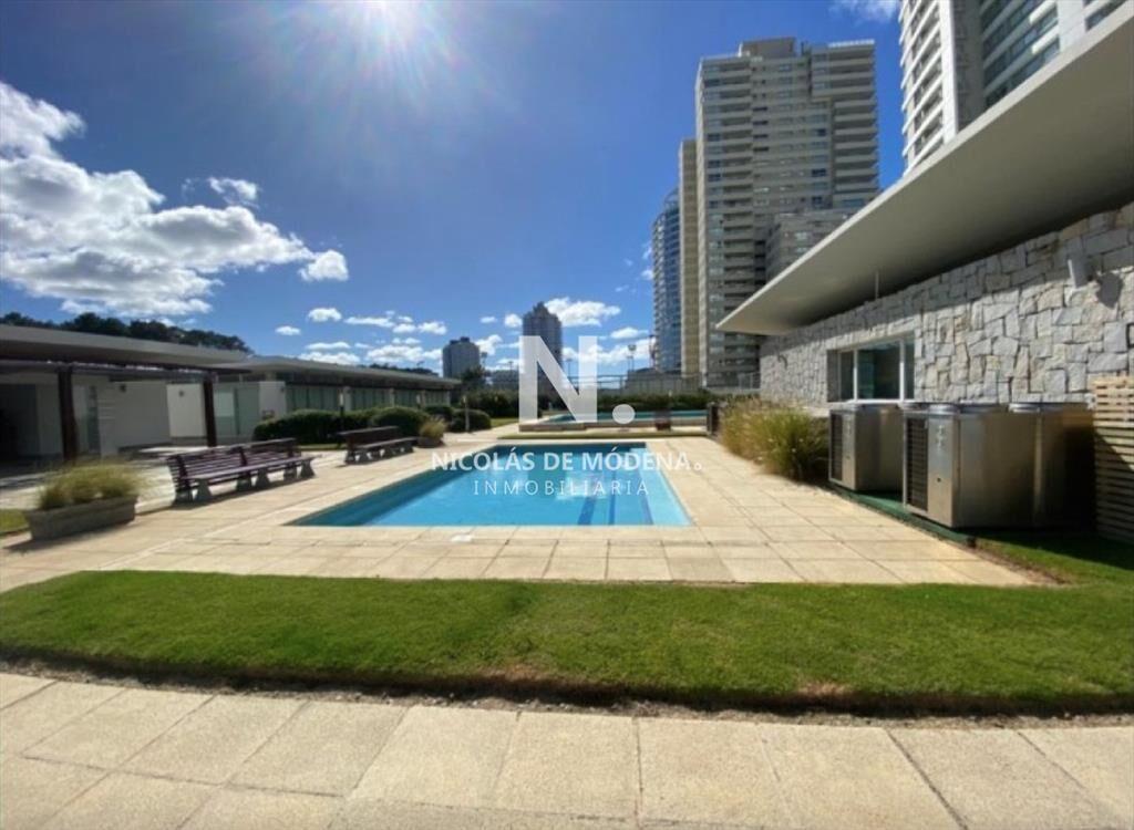 Vende Le Parc, Punta del Este, departamento de 2