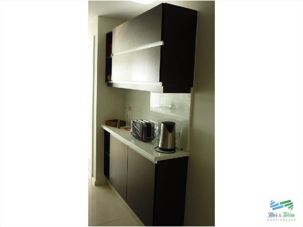 Apartamento en Brava, 3 dormitorios *