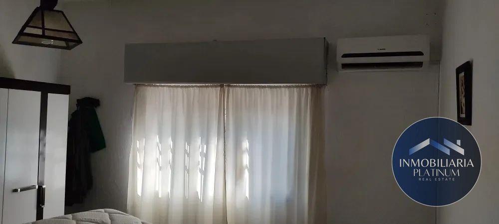 Casa en venta c/ cochera en Las Acacias