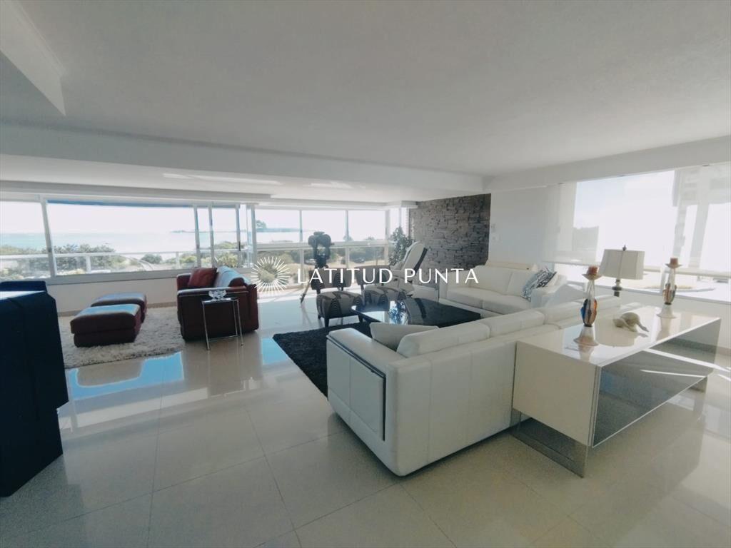 Apartamento frente al mar, 3 dormitorios más dependencia
