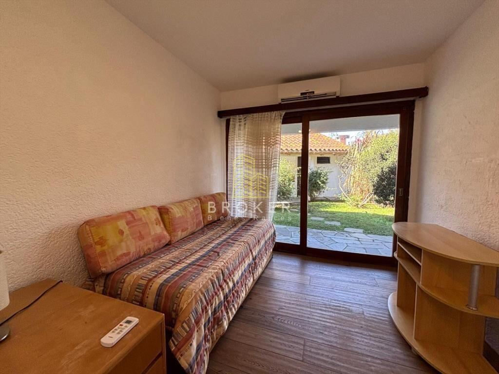 Alquiler anual casa en zona Playa Mansa