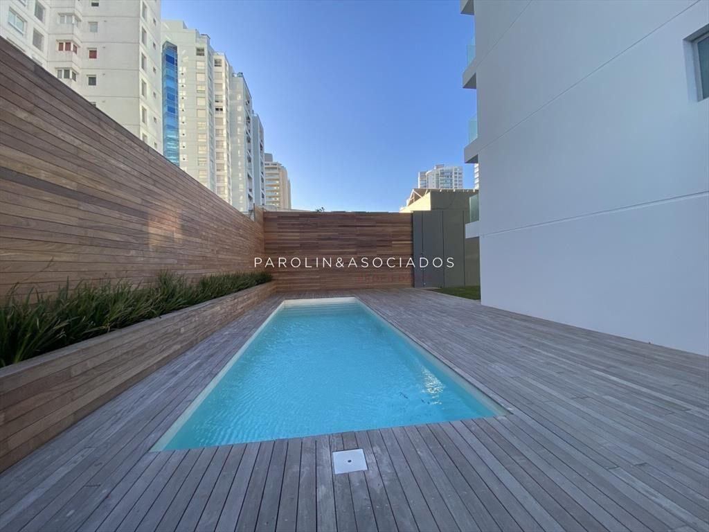 Apartamento en venta a metros del mar, parada 4