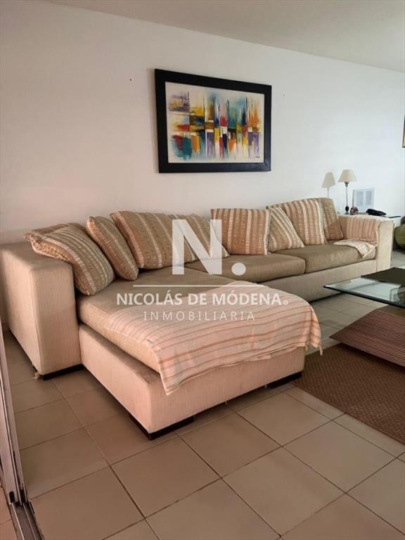 Apartamento en primera linea de playa brava en alquiler tem