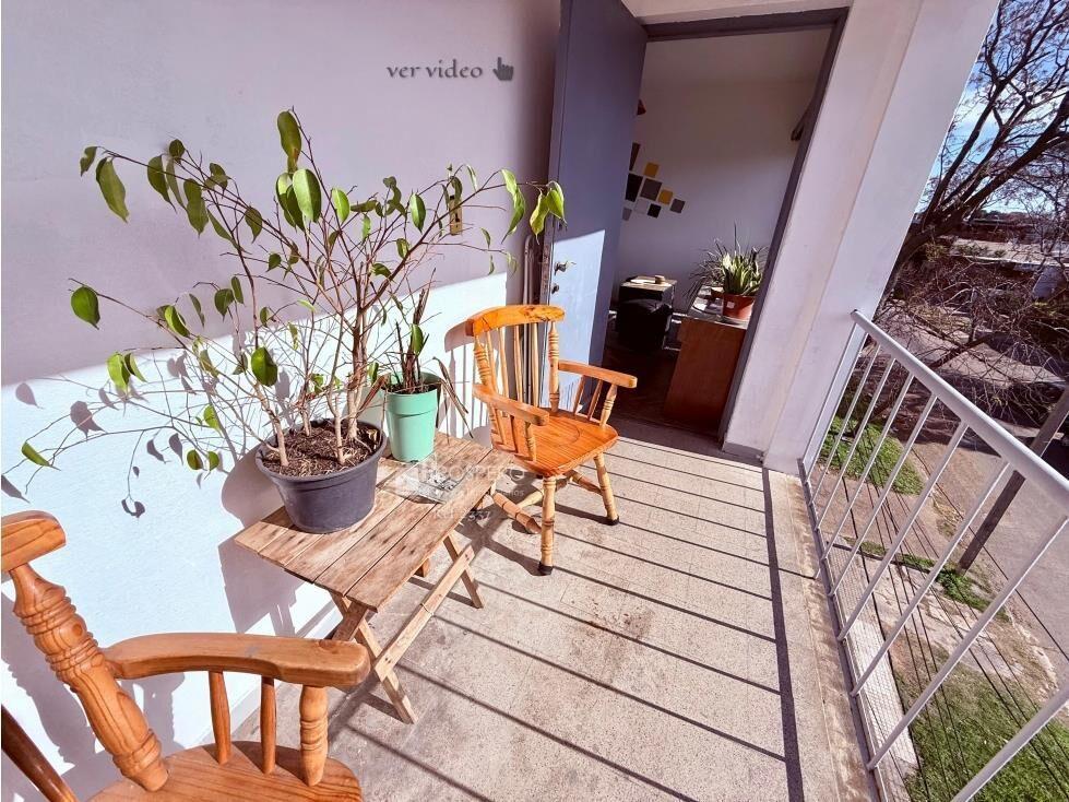 2337/1 venta apto 2 dorm Parque Batlle c/balcon