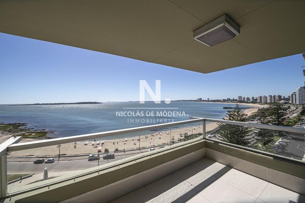 Hermoso Departamento en venta frente al mar.